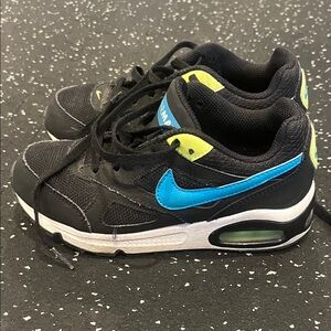 Nike Kids Black Air Max size 13c